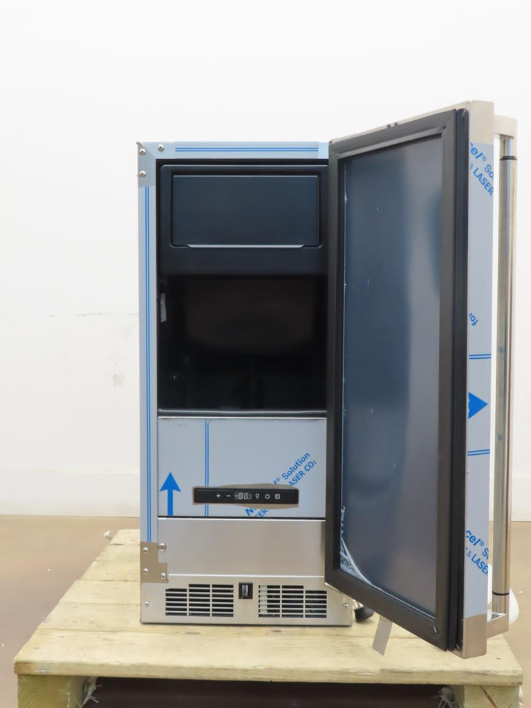 Lynx LN15ICE 15" Built-In Clear Ice Maker 39 lbs Daily Ice Production Outdoor