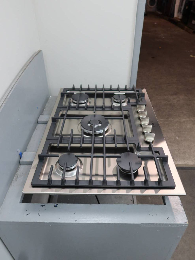 Bosch 30" 5 Sealed Burners Dual-Ring Power 800 Series Gas Cooktop NGM8058UC