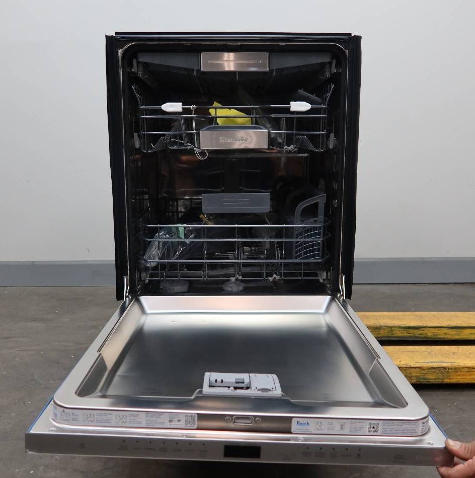 Thermador Sapphire Series 24" PR Fully Integrated Smart Dishwasher DWHD760CPR