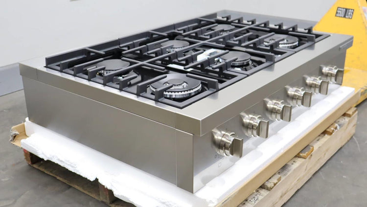 Bosch 36" 6 Sealed Burners Gas Slide-In 800 Series Stainless Rangetop RGM8658UC