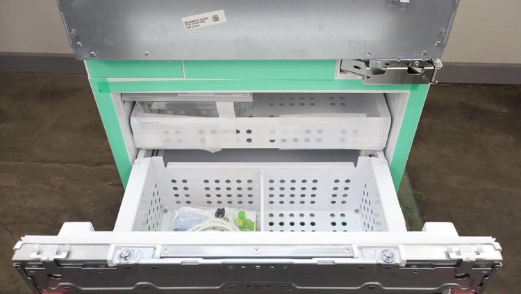 Bosch Benchmark Series B30IB905SP 30" Built-In Bottom Mount Refrigerator Details