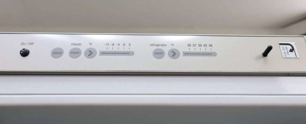 Bosch 500 Series 24" SS Counter Depth Bottom-Freezer Refrigerator B11CB50SSS
