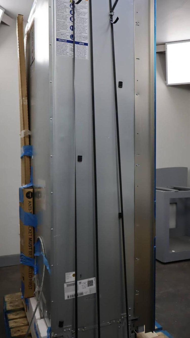Thermador Freedom Collect 42" 4-Door French Door Smart Refrigerator T42BT120NS