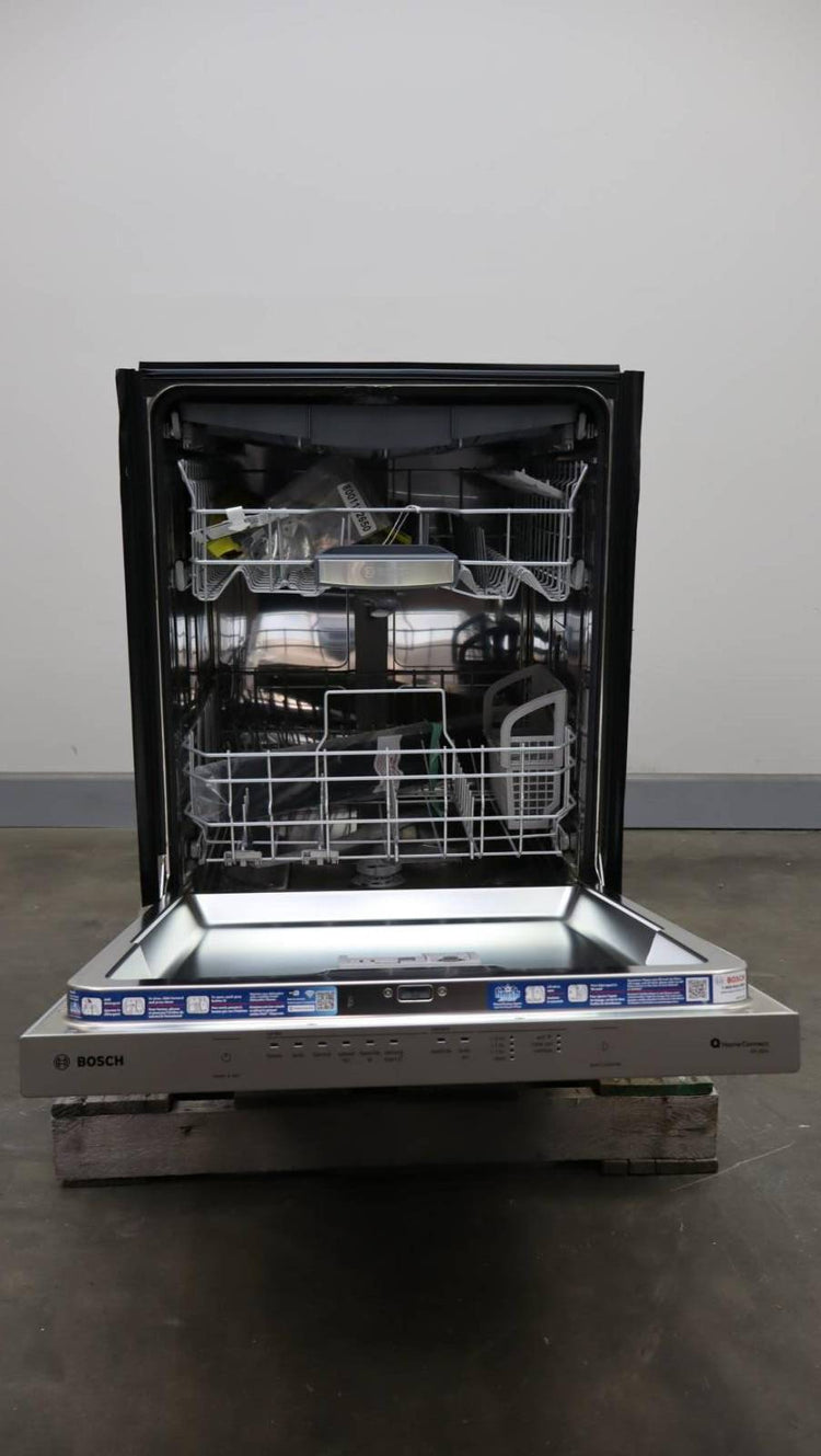 Bosch 24" 500 Series SS Fully Integrated Built-In 44 dBA Dishwasher SHP65CM5N