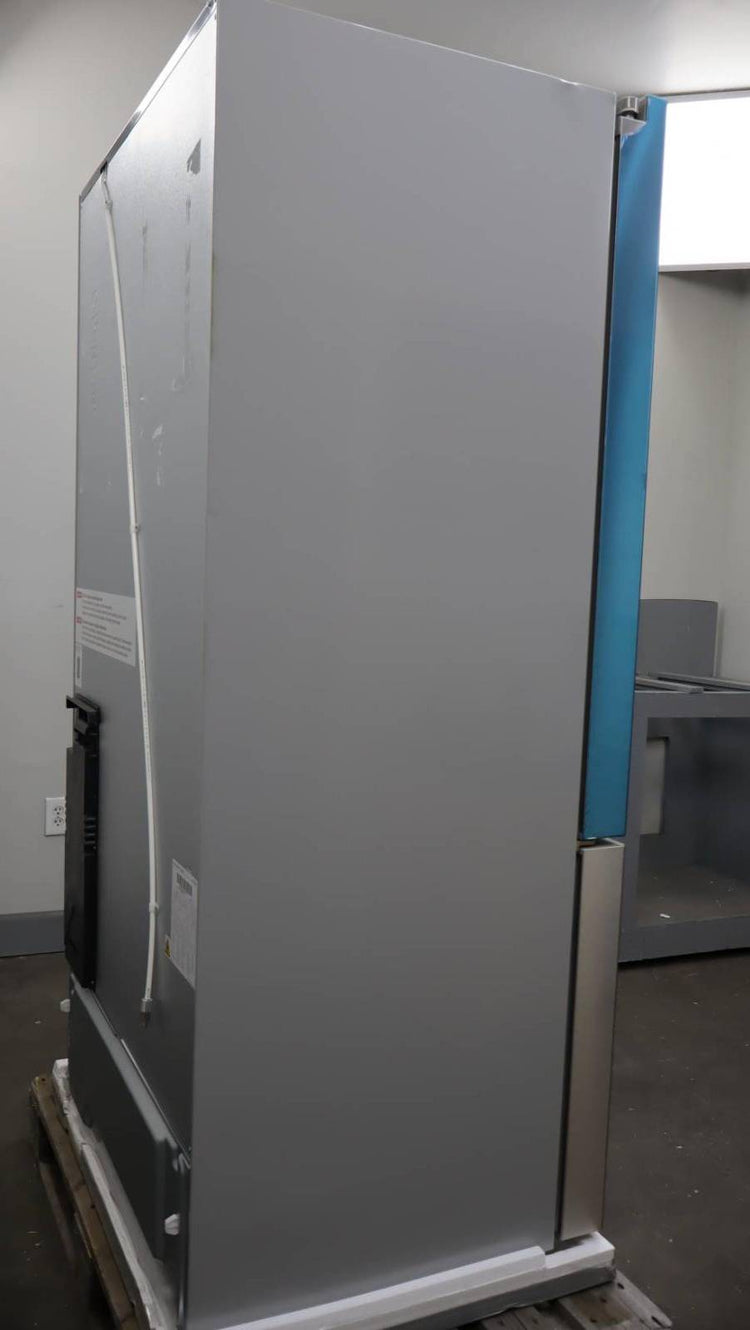 Thermador 36" SS French Door Smart Professional Series Refrigerator T36FT820NS