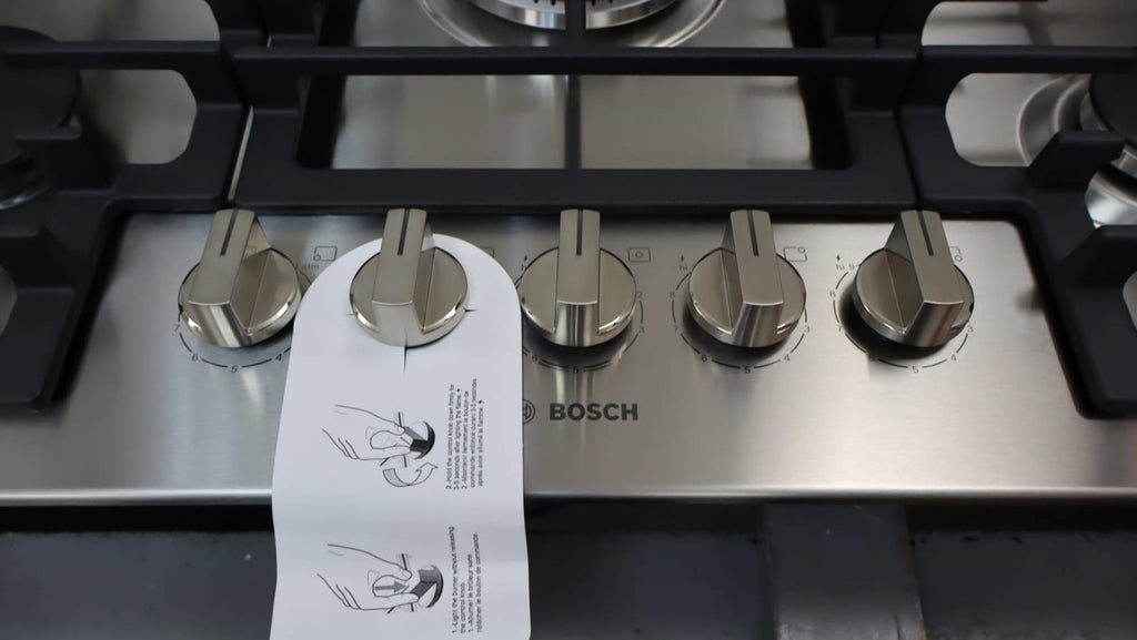 Bosch 30" 5 Sealed Burners Stainless Built-In 800 Series Gas Cooktop NGM8059UC