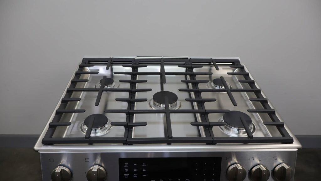 Bosch Benchmark Series 30" 5 Burner Stainless Steel Slide-In Gas Range HGIP056UC