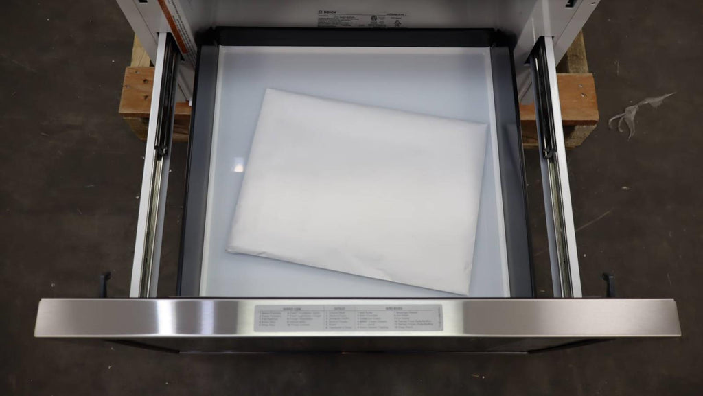 Bosch 24" 950 Watt 800 Series 1.2 Cu.Ft. Cap Smart Microwave Drawer HMD8454UC