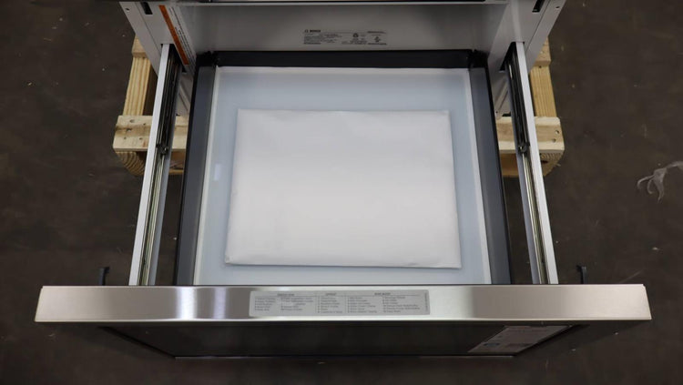 Bosch 800 Series HMD8454UC 24" 1.2 CuFt. Cap 950 Watt Smart Microwave Drawer Pic