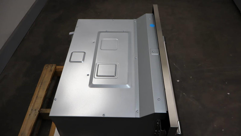 Thermador 30" SS 950w 1.6 Cu. Ft. Built In Professional Series Microwave MB30WP