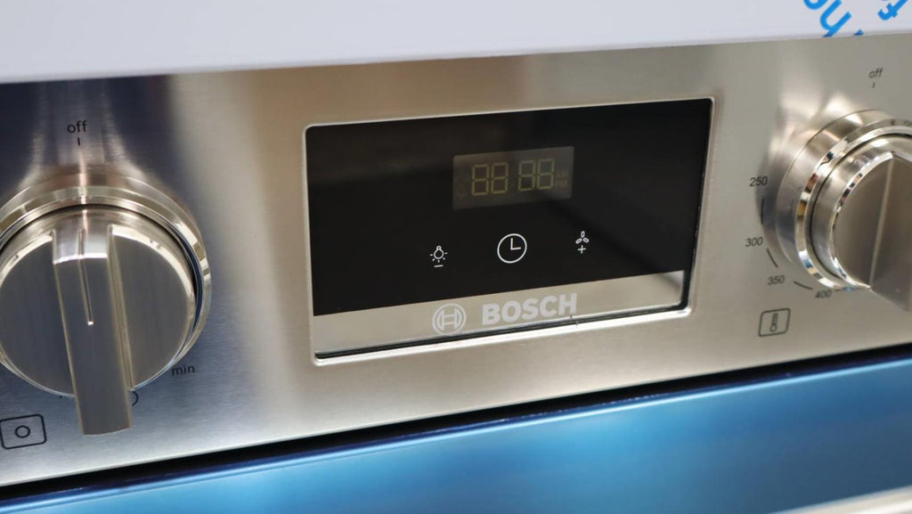 Bosch 30" 5 Burner 3.6 Cu.ft 800 Series SS Freestanding Gas Range HGS8055UC