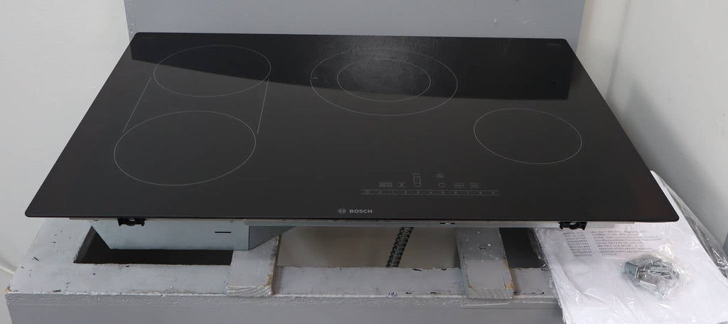 Bosch 30" 800 Series Ceramic Glass 4 Element BLK Electric Cooktop NET8069UC