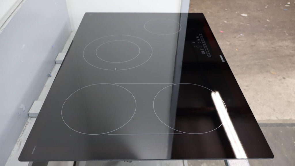 Bosch 30" 800 Series Ceramic Glass 4 Element BLK Electric Cooktop NET8069UC