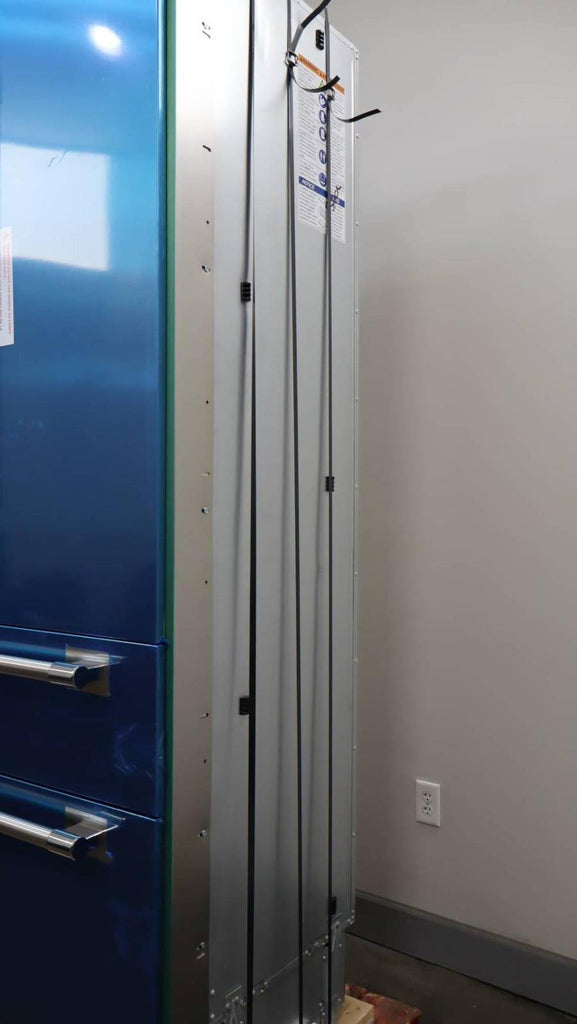 Thermador Freedom Collect 42" 4-Door French Door Smart Refrigerator T42BT120NS