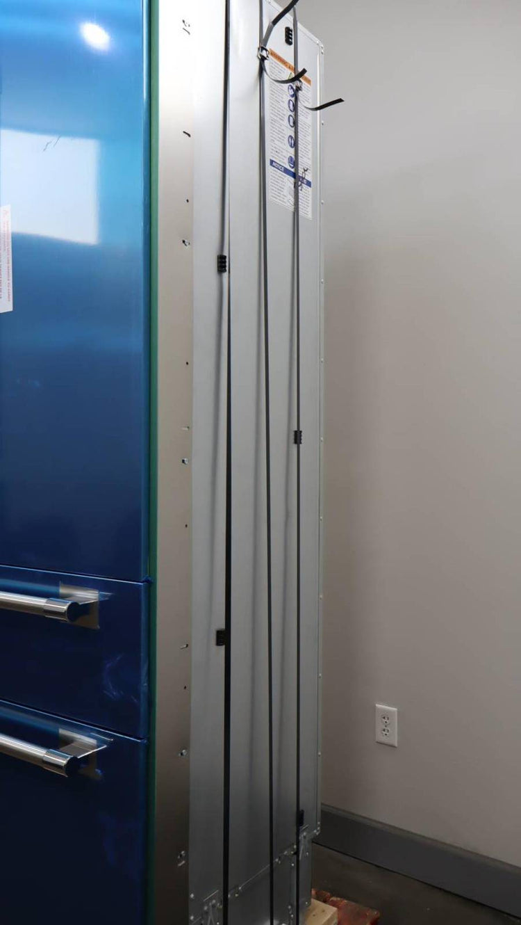 Thermador Freedom Collect 42" 4-Door French Door Smart Refrigerator T42BT120NS