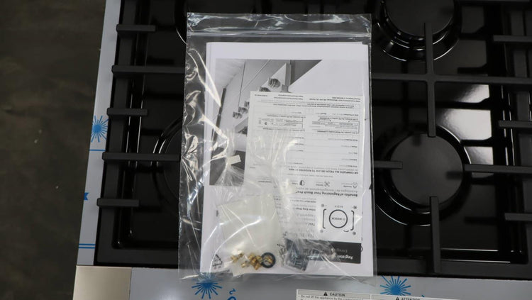 Bosch 800 Series 36" Gas Rangetop Stainless Steel 6 Sealed Burners RGM8658UC