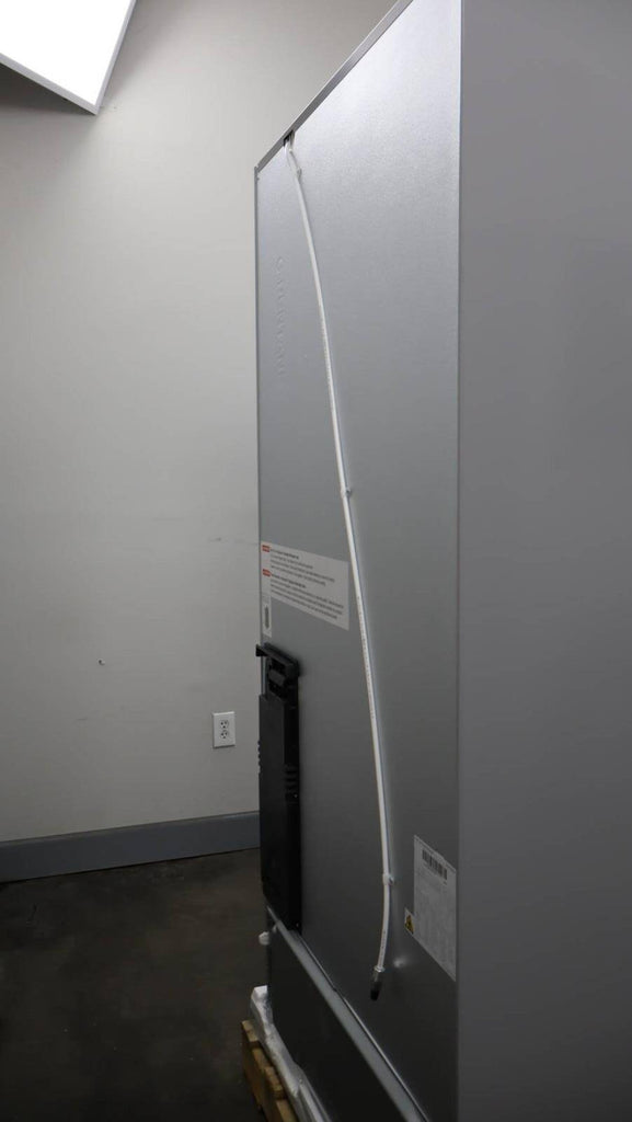 Bosch 36" LED 21 cu.ft. Smart French Door SS 800 Series Refrigerator B36CT80SNS
