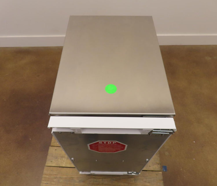 Scotsman SCCG30MA1SU 15" Undercounter Icemaker with 26 lbs. Ice Storage