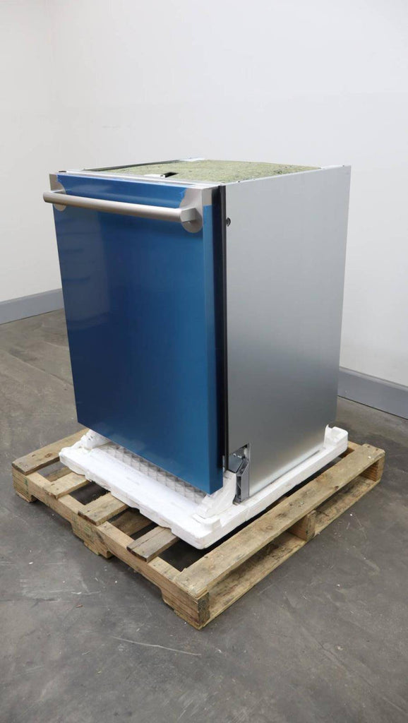 Bosch Benchmark 24" Fully Integrated 38dBA Stainless Dishwasher SHX89PW75N