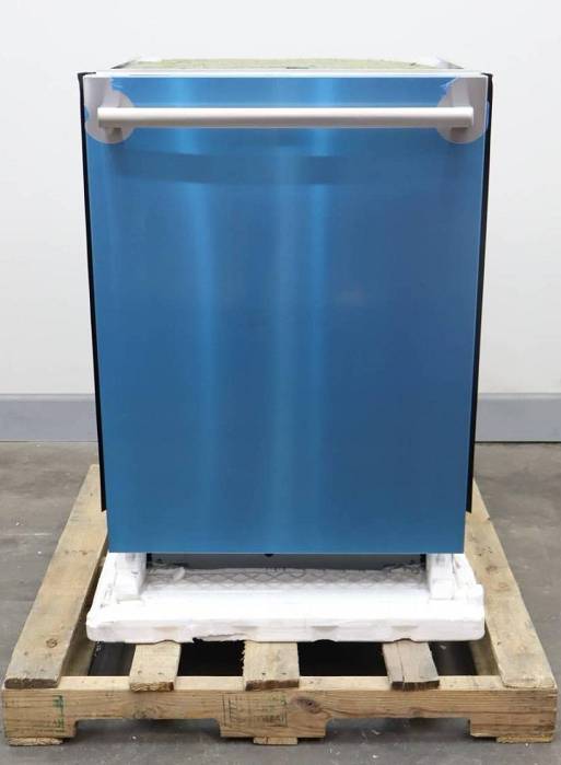 Bosch Benchmark 24" Fully Integrated 38dBA Stainless Dishwasher SHX89PW75N