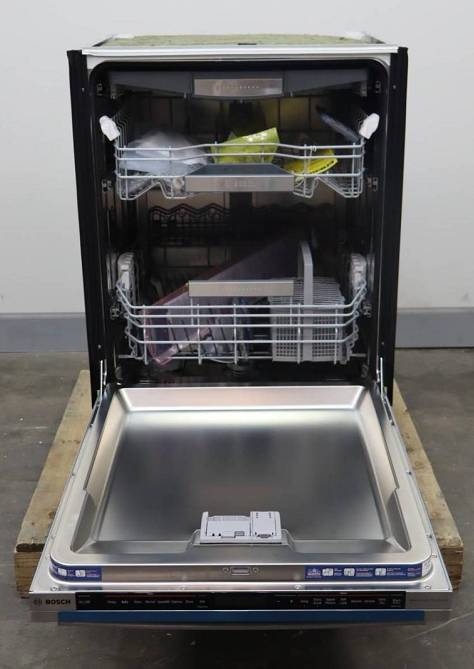 Bosch Benchmark 24" Fully Integrated 38dBA Stainless Dishwasher SHX89PW75N