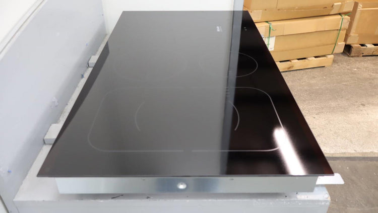 Miele 36" Flush Mounting PowerFlex Induction 5 Cooking Zones Cooktop KM6375