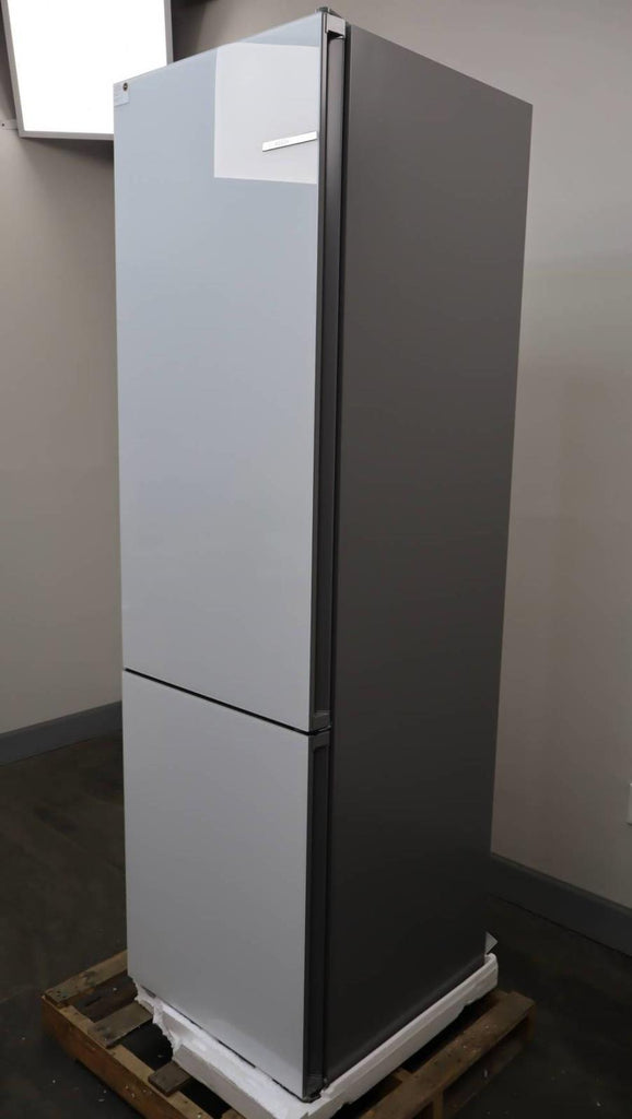 Bosch 24" Freestanding Bottom Freezer Smart 800 Series Refrigerator B24CB80ESW