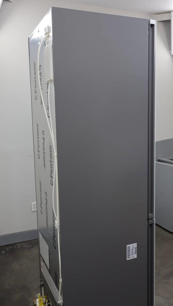 Bosch 24" Freestanding Bottom Freezer Smart 800 Series Refrigerator B24CB80ESW