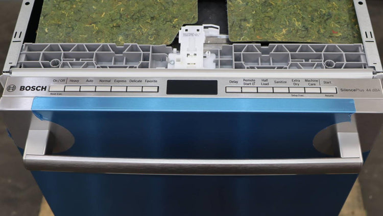 Bosch 18" 800 Series Integrated Smart Aquastop ADA 44dB Dishwasher SPX68B55UC