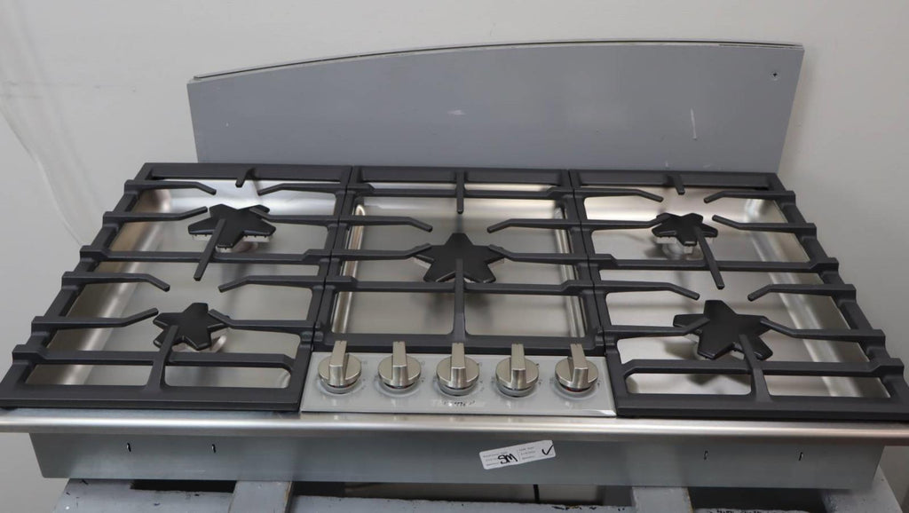 Thermador 36" Masterpiece Series Stainless 5 Sealed Buner Gas Cooktop SGSXP365TS