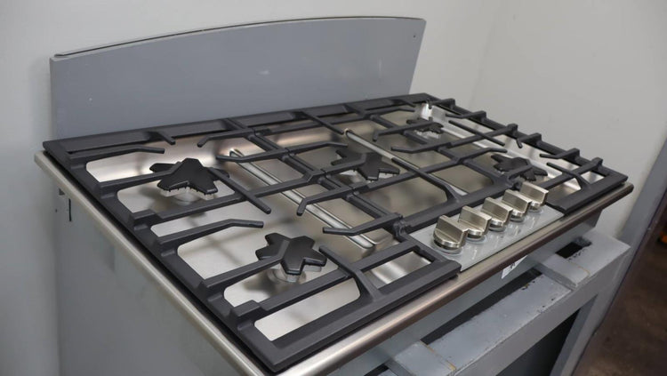 Thermador 36" Masterpiece Series Stainless 5 Sealed Buner Gas Cooktop SGSXP365TS