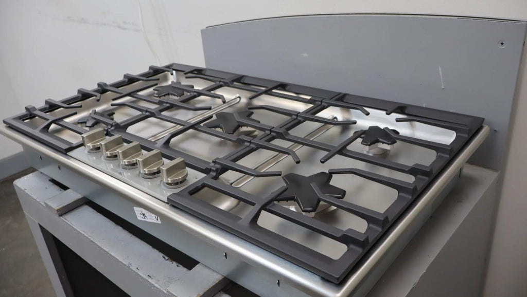 Thermador 36" Masterpiece Series Stainless 5 Sealed Buner Gas Cooktop SGSXP365TS