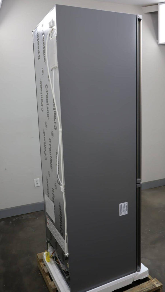Bosch 24" 800 Series Freestanding Bottom Freezer Smart Refrigerator B24CB80ESS
