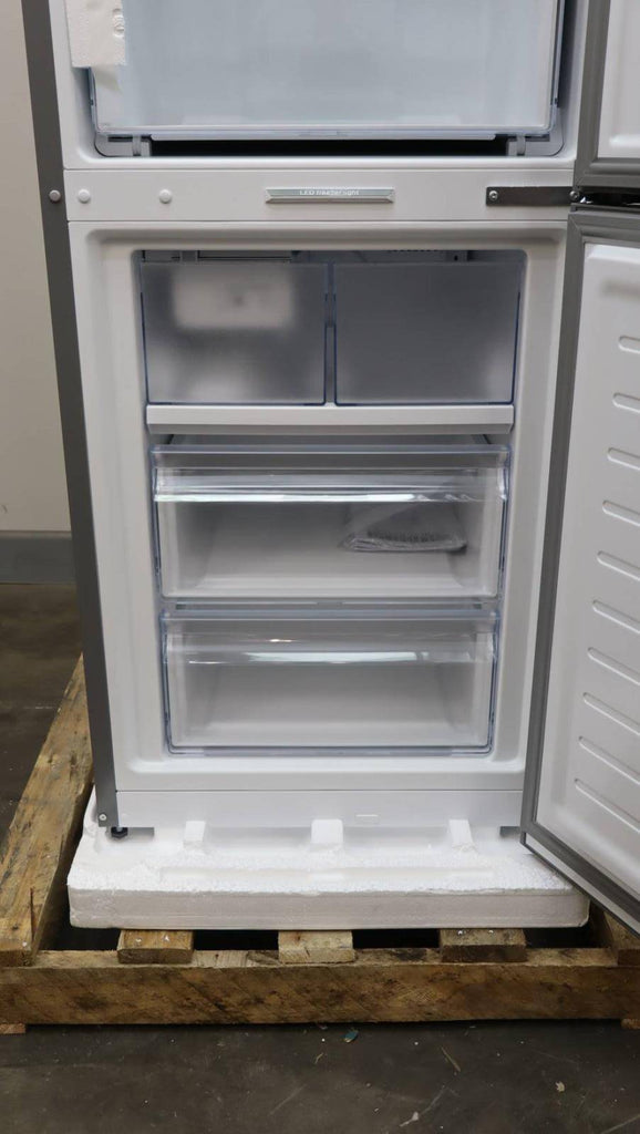 Bosch 24" 800 Series Freestanding Bottom Freezer Smart Refrigerator B24CB80ESS