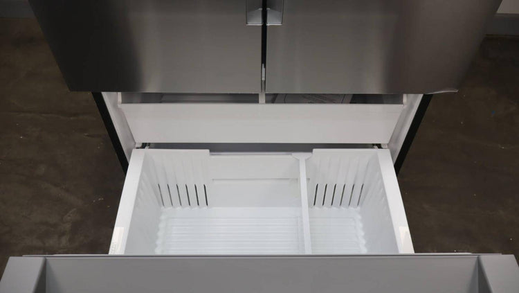 Bosch 100 Series 36" Freestanding French Door SS Smart Refrigerator B36FD10ENS