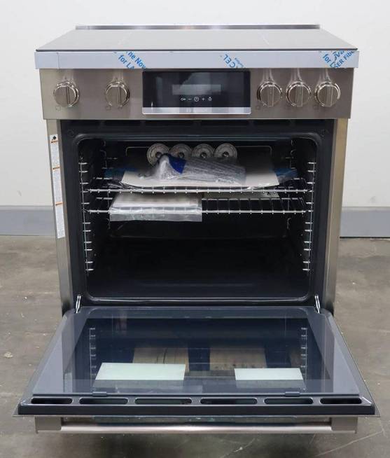 Bosch 30" Stainless Freestanding Induction 800 Series Electric Range HIS8055U
