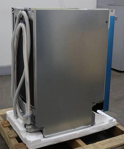 Bosch 18" 800 Series Integrated Smart Aquastop ADA 44dB Dishwasher SPX68B55UC