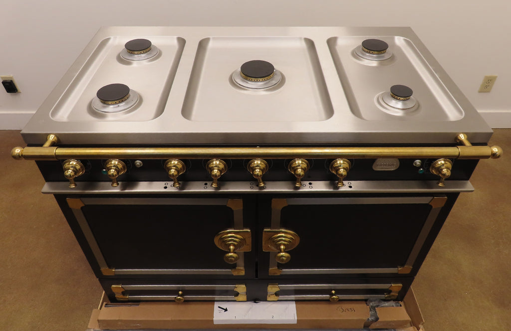 La Cornue CornuFe 110 C1NF 43" Matte Black Freestanding Dual Fuel Range 5 Burner