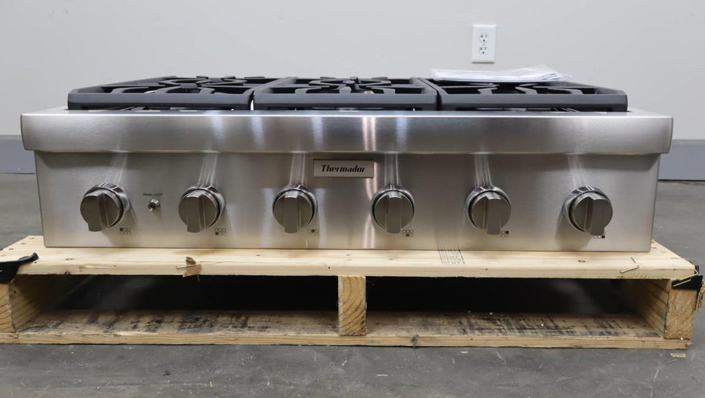Thermador 36" Stainless 6 Sealed Burner Professional Series Gas Rangetop PCG366W