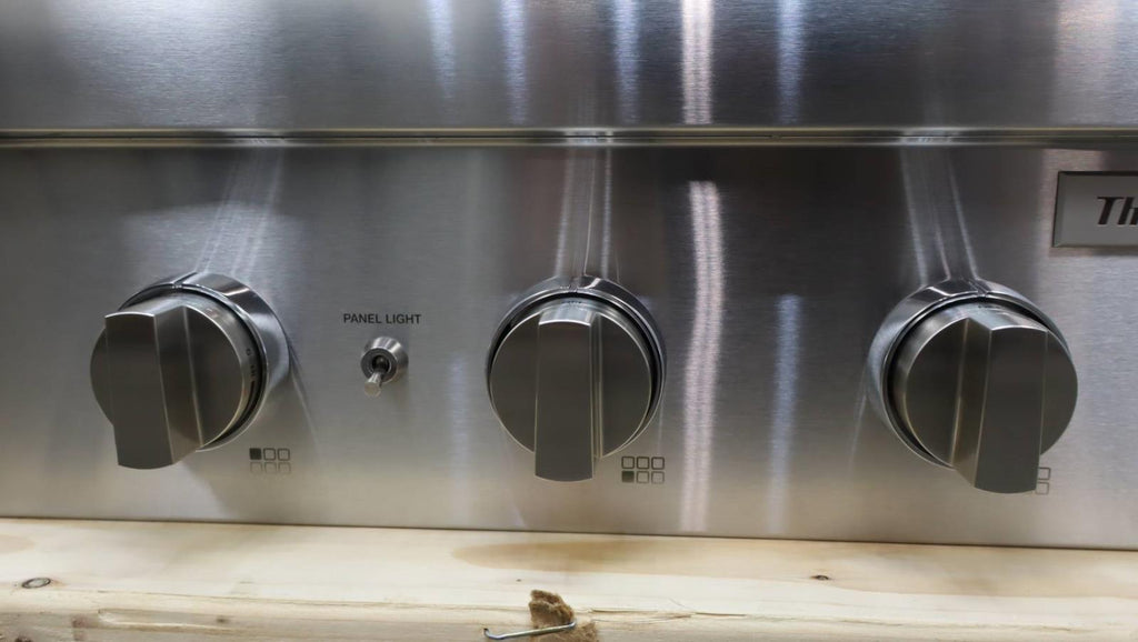Thermador 36" Stainless 6 Sealed Burner Professional Series Gas Rangetop PCG366W