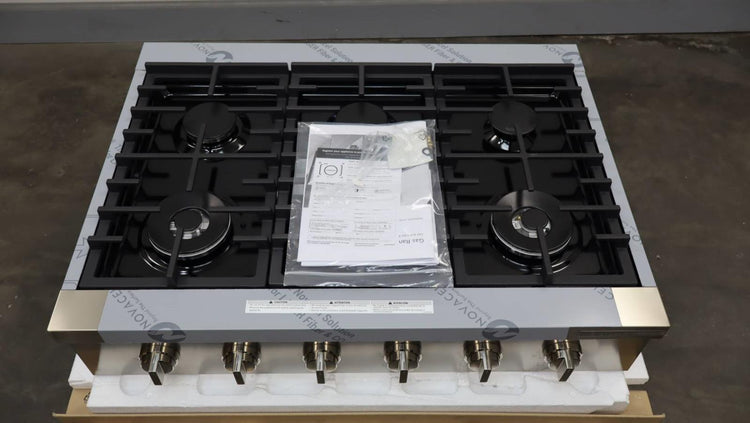 Bosch 800 Series 36" Gas Rangetop Stainless Steel 6 Sealed Burners RGM8658UC