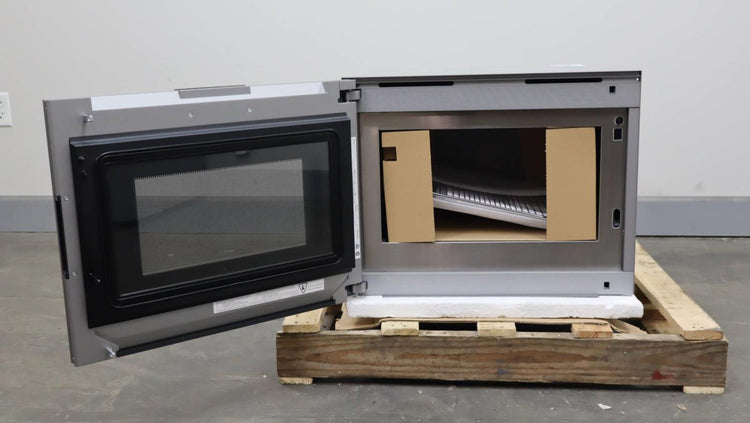 Gaggenau 400 Series 24" 1.3 cu. ft. 2,000 Watt Built-in Microwave Oven BM451710