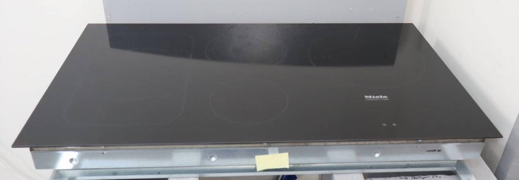 Miele 36" Flush Mounting PowerFlex 5 Cooking Zones Induction Cooktop KM6375