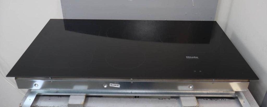 Miele 36" Flush Mounting PowerFlex Induction 5 Cooking Zones Cooktop KM6375