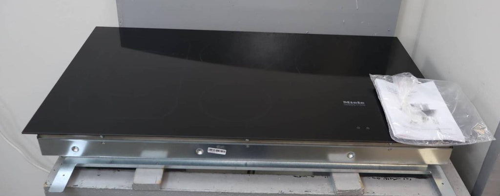 Miele 36" Flush Mounting PowerFlex Induction 5 Cooking Zones Cooktop KM6375