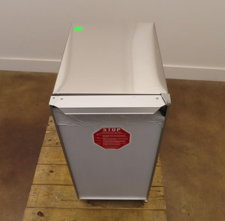Scotsman DCE33A1SSD 15" 30 lbs Gravity Drain Under Counter Panel R. Ice Maker