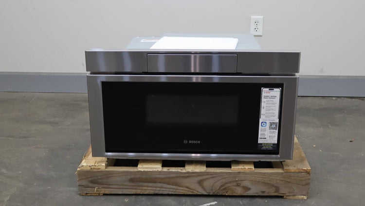Bosch 800 Series 30" Tilt Display 1.2 Cu.Ft. Smart Microwave Drawer HMD8054UC