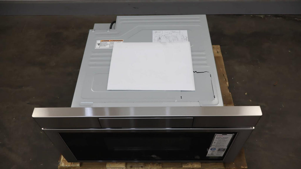 Bosch 800 Series 30" Tilt Display 1.2 Cu.Ft. Smart Microwave Drawer HMD8054UC