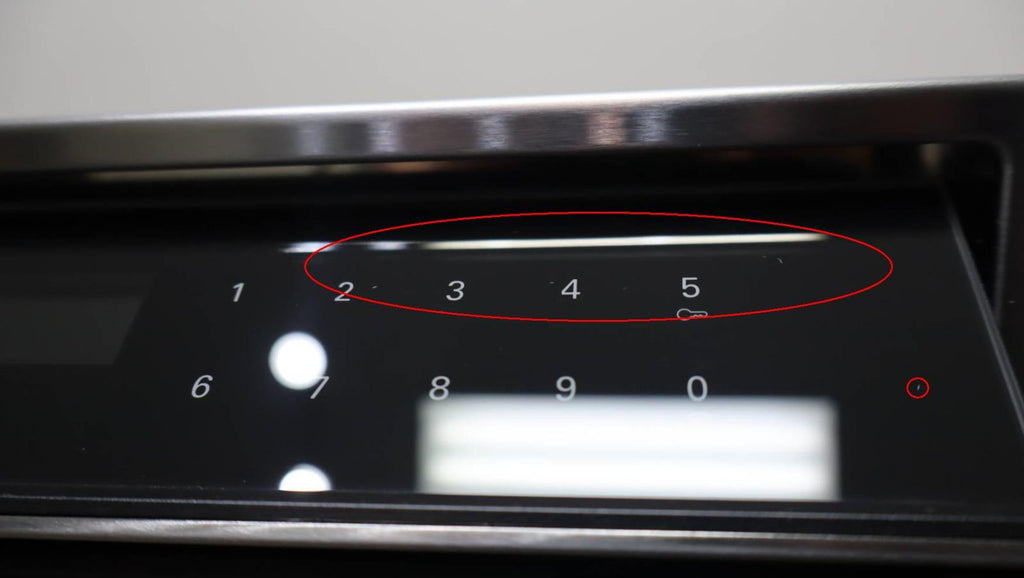 Bosch 800 Series 30" Tilt Display 1.2 Cu.Ft. Smart Microwave Drawer HMD8054UC