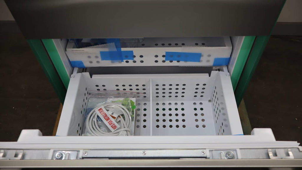 Bosch Benchmark Series 30" Built-In Bottom Mount Refrigerator B30BB935SS